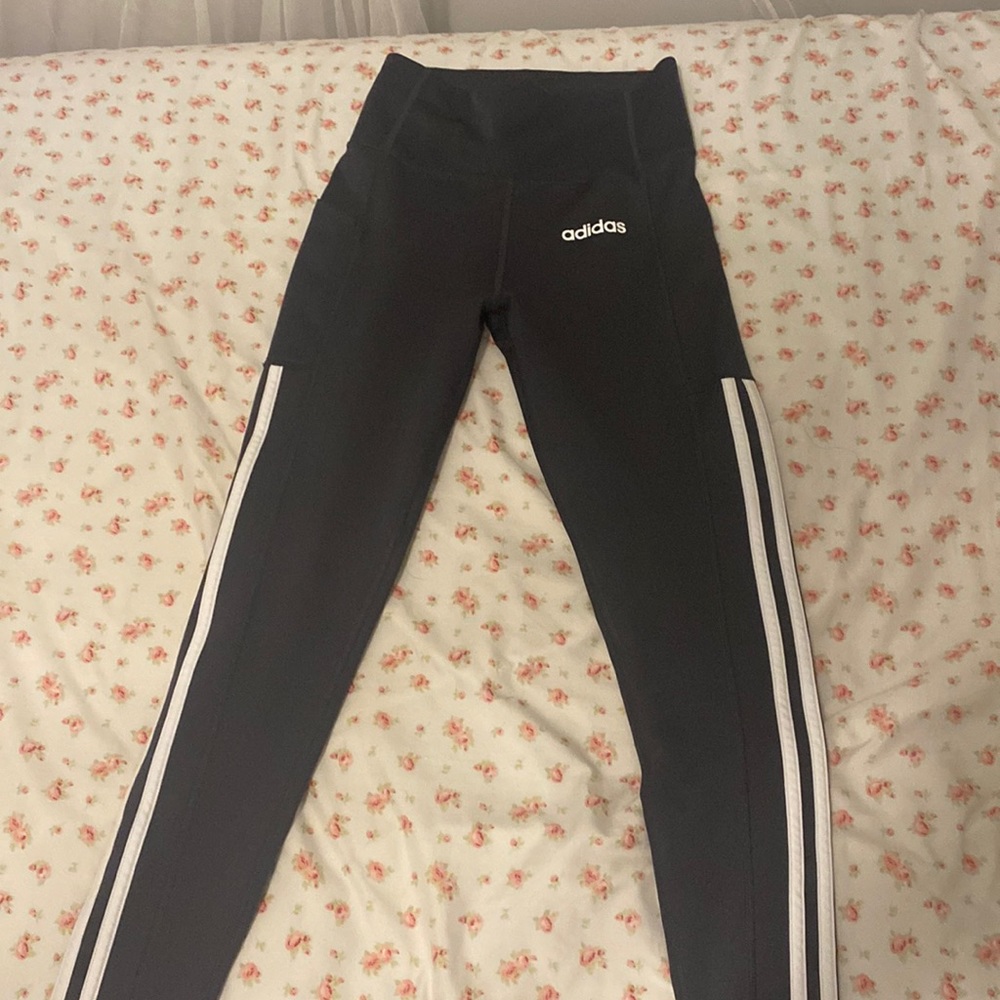 Adidas athletic leggings